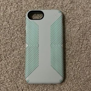 Speck iPhone SE case